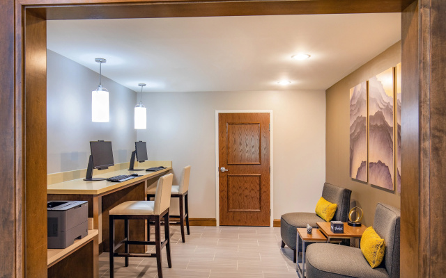 Staybridge Suites Charlottesville Airport by IHG
