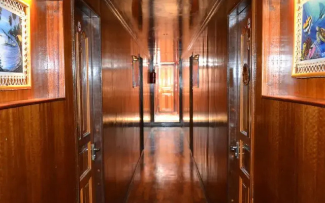 Maldivica Cruise ( Maldivian Dream)