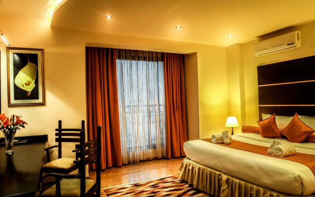 The Monarch Hotel