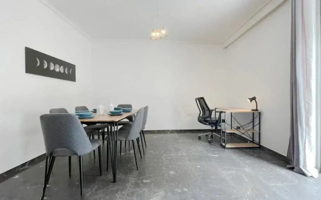 Filis Sunny 80sqm apt in Viktoria