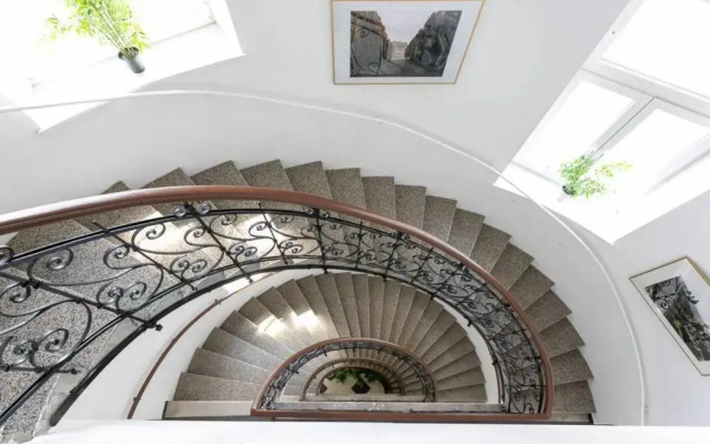 Studio-Apartment between Schoenbrunn & the City Center (15)
