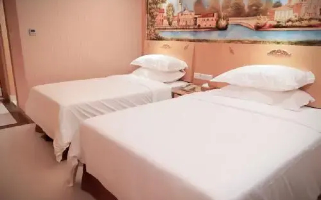 Vienna Hotel Yueliang Bay