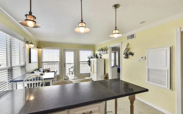 Seascape 2114 - 2 Br Condo