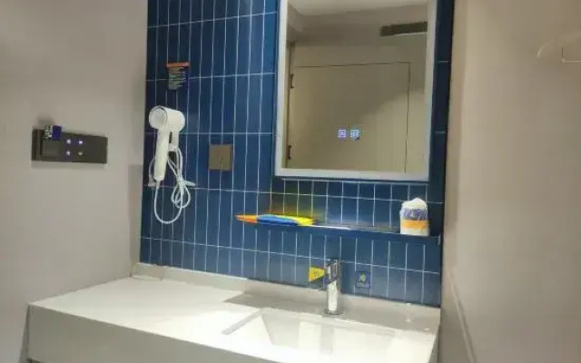 7Days Inn Hotel (Nanchangxizhan Beiguangchang)