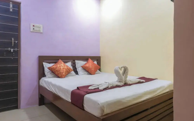 Amrapali Hotel