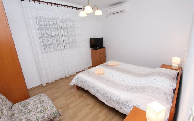 Apartment Robi