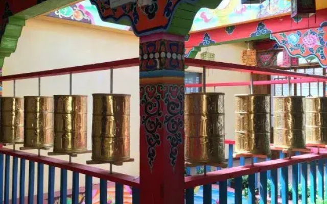 Yading Totem Boutique Inn