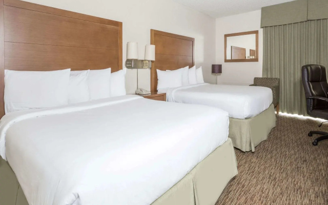 The Grand Inn