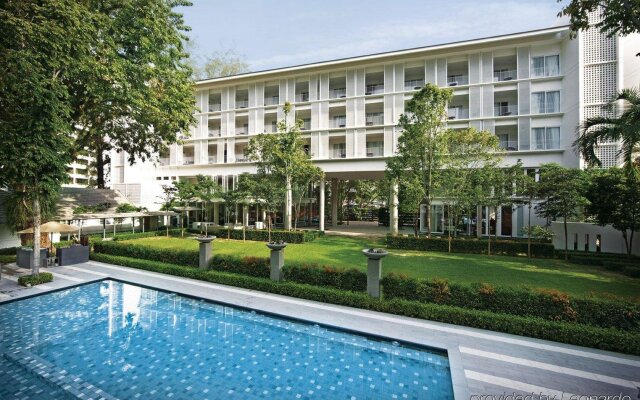 Отель Lone Pine Hotel Малайзия, Пенанг - отзывы, цены и фото номеров - забронировать отель Lone Pine Hotel онлайн вид на фасад