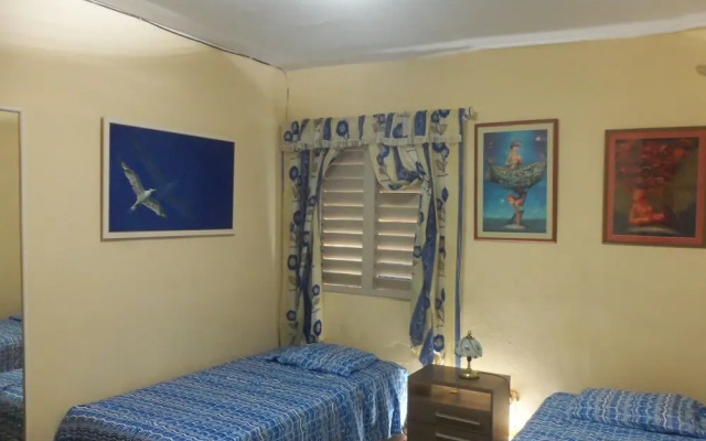 Hostal Aptofive