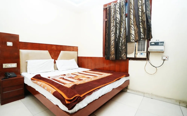 Hotel Ashirwad near New Delhi Railway Station, Paharganj