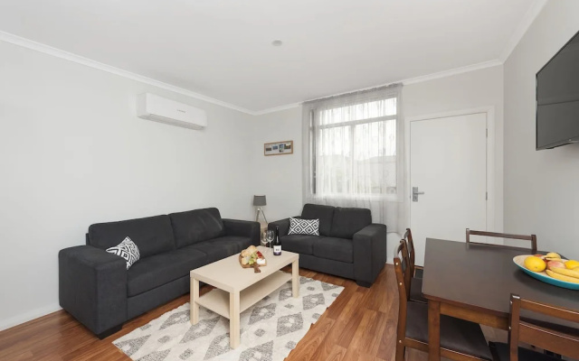 125 Milton