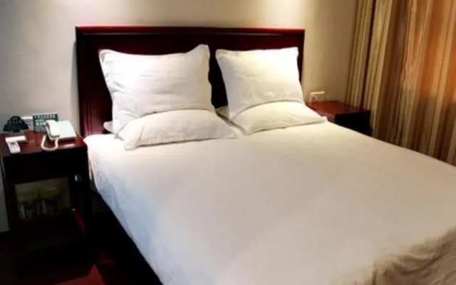 Отель GreenTree Inn Urumqi Qiming Yuan Business Branch