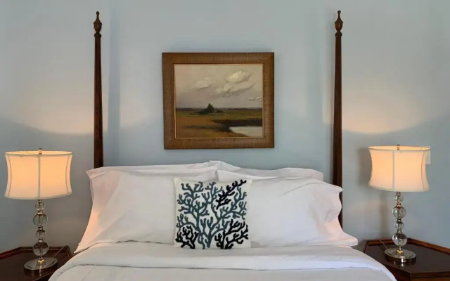 The Oak Bluffs Inn