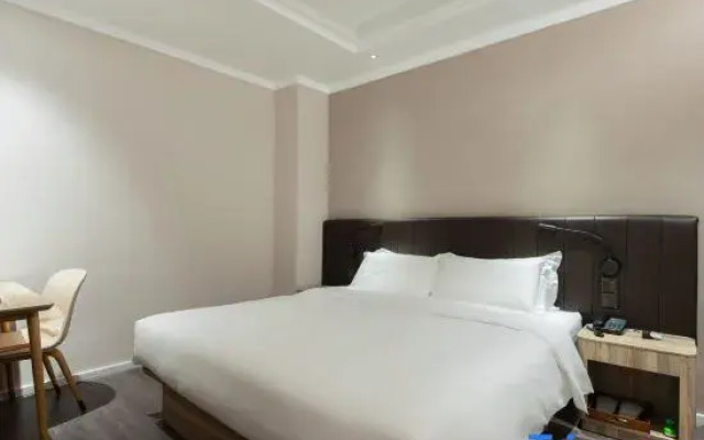 HanTing Hotel (Dali Erhai Park Railway Station)