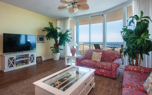 Crbph11 3 Bedroom Condo