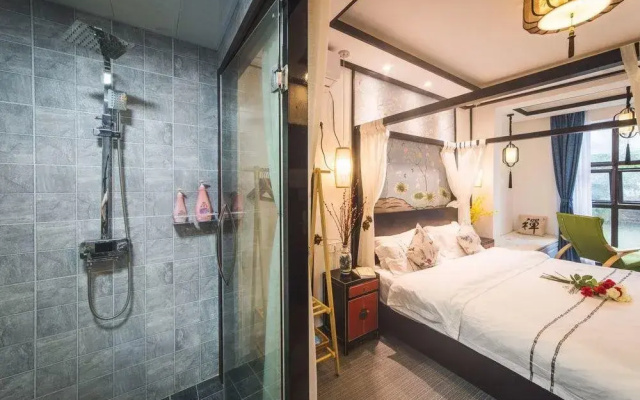 Tongli Slow Life River View Guest House