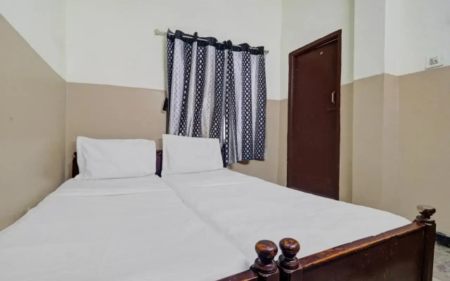 SPOT ON Sri Sai Lohith Lodge Near Secunderabad Railway Station