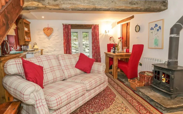 Beckfold Cottage