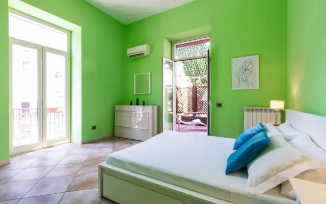 Flat 200M² 3 Bedrooms 2 Bathrooms - Naples