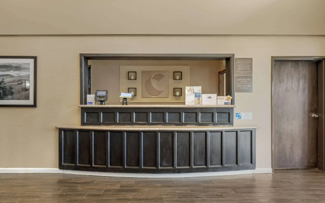 Comfort Inn Lathrop - Stockton Airport