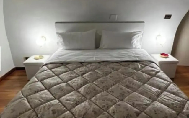 Calefati Gallery Luxury Apartment