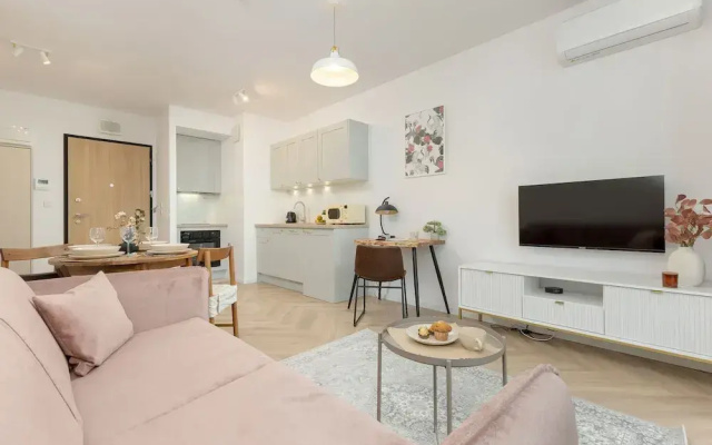 Modern Apartment With Balcony by Renters