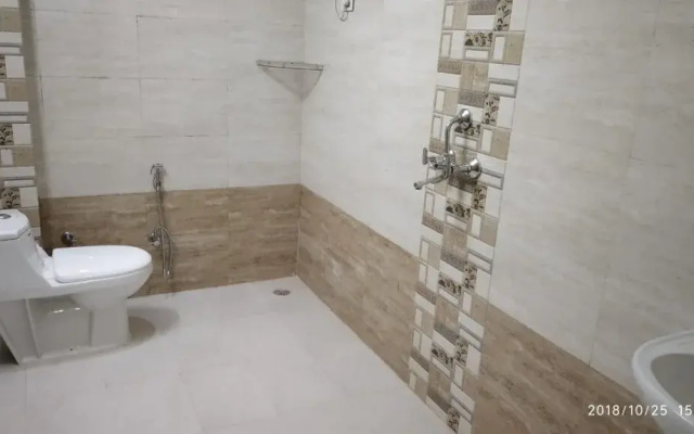 Hotel Bajaj Lake Palace