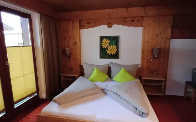 Apartment in Ski Paradise Near Trails