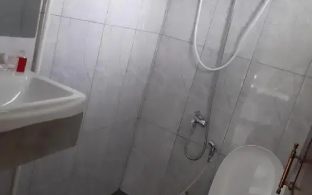 1-2pax AC room 3 including kitchen