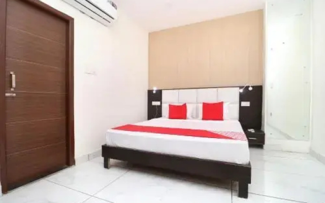 Hotel Gold By OYO Rooms