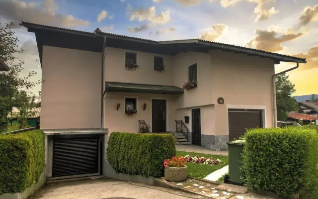 Charming Apartment in Bled Near Lake