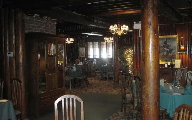 Riverview Lodge
