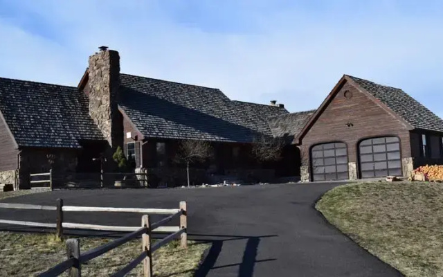Windmill Inn LLC