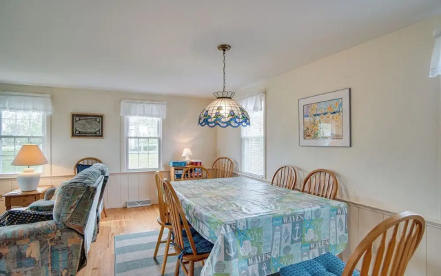 Walk to Beach: Chatham Gem w/ Ocean-view Sunroom!