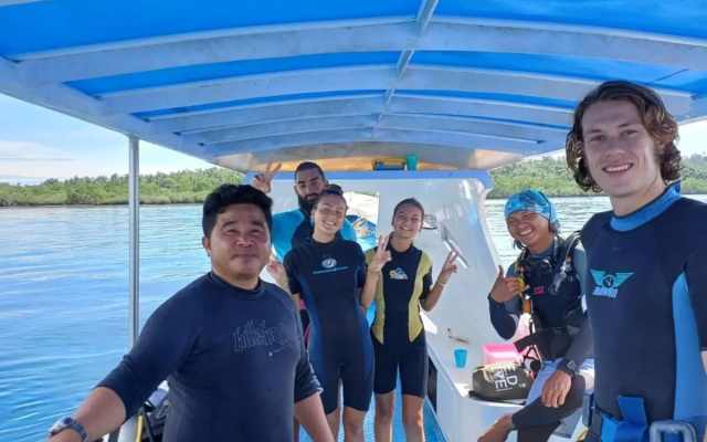 4 Sisters Divers