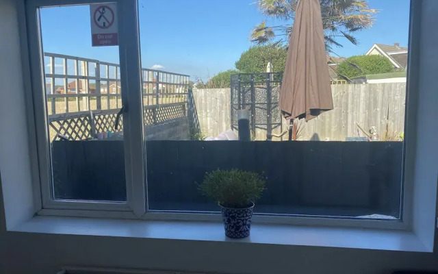 Beautiful 1-bed Studio in Porthcawl Near Beach