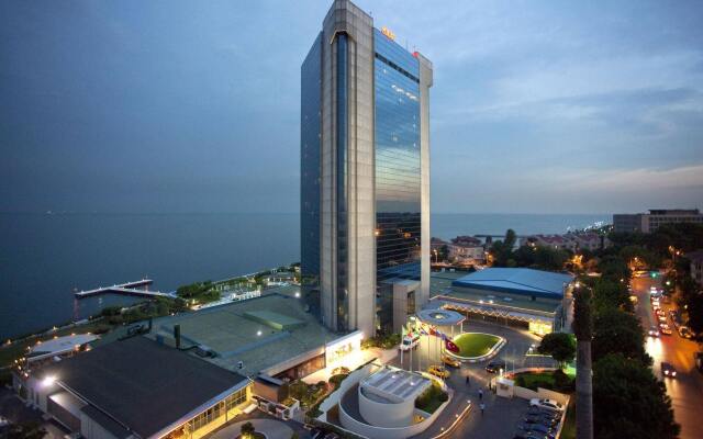 Renaissance Polat Istanbul Hotel вид на фасад