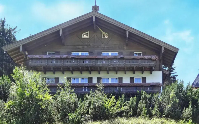 Chalet in Dienten With Ski-in Access & Pool