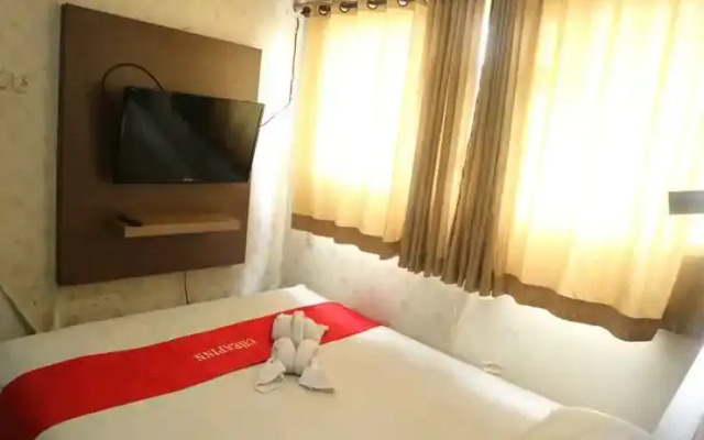 Apartment Sentra Timur by Cheapinn