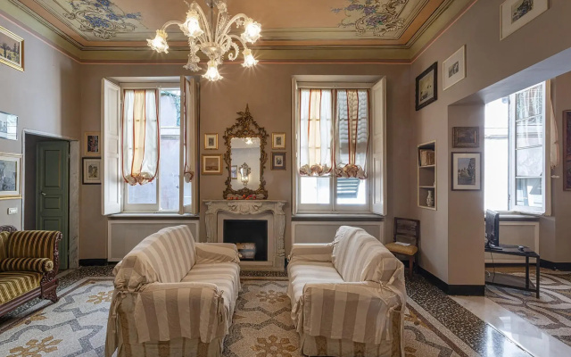 Fancy Apartment in Palazzo Grimaldi by Wonderful Italy