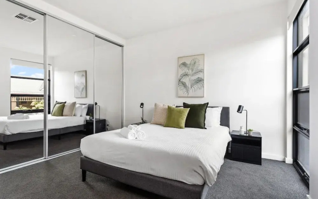 Little Grenfell Apartments by Urban Rest
