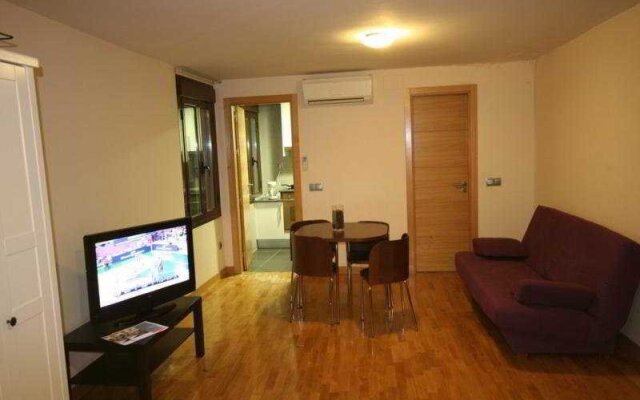 Отель Apartamentos KM1 Lavapies комната для гостей