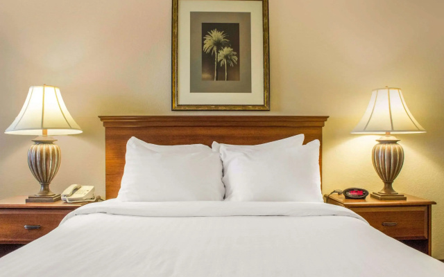 Quality Inn Benson I-10 Exit 304