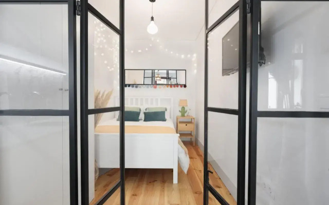 Vibrant flat by São Bento w/balcony - Loureiro140