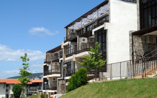 Отель Dolce Deluxe - Dolce Vita 2 Aparthotel Свети Влас вид на фасад