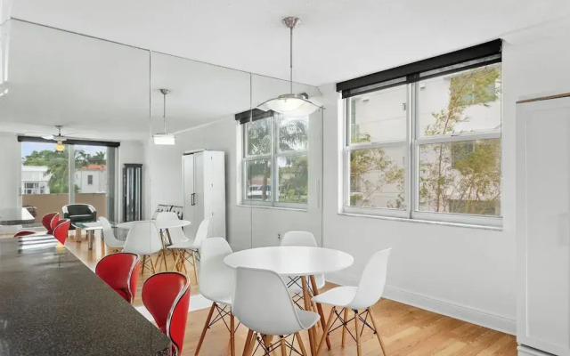 Bay Harbor Sunset Apt 2C