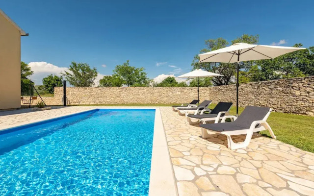 Villa Basil