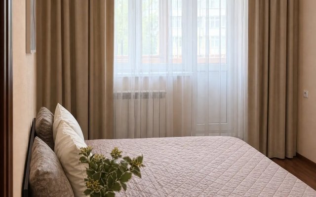 ApartLux (АпартЛюкс) на Изумрудной