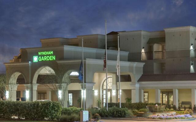 Отель Wyndham Garden Baton Rouge вид на фасад